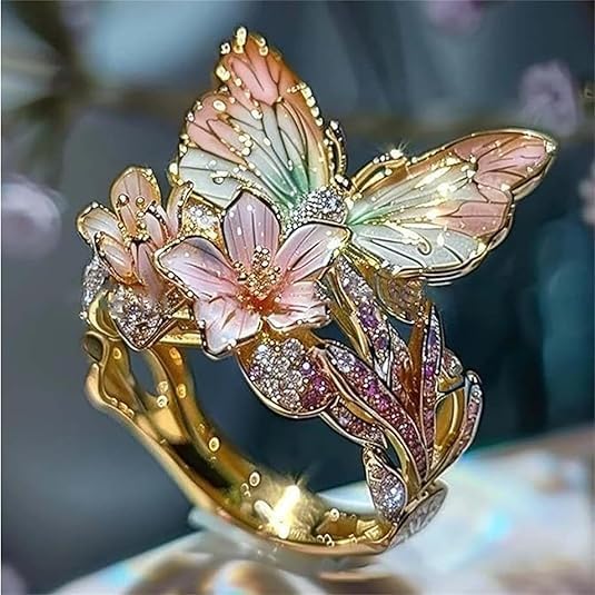 PetalWings -  キュービックジルコニアをあしらった、自然のきらめきを思わせる蝶のリング