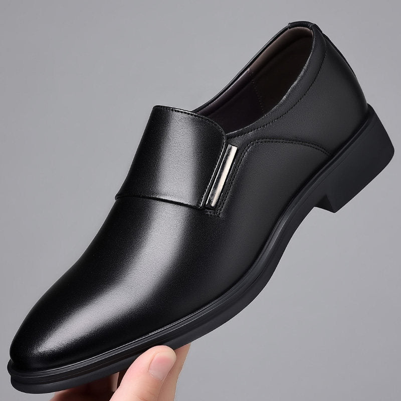 Hader - ポインテッドトゥのレザーローファー