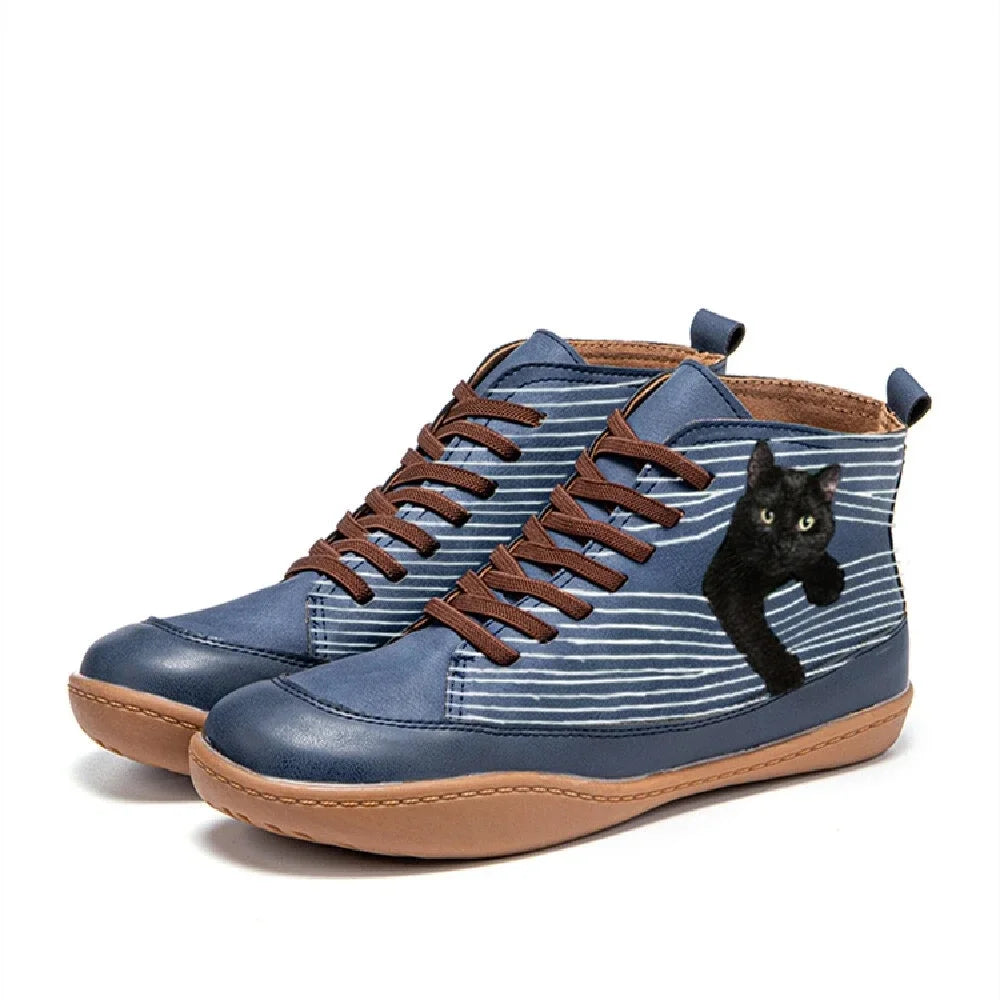 Zara - 猫デザインのスタイリッシュなブーツ