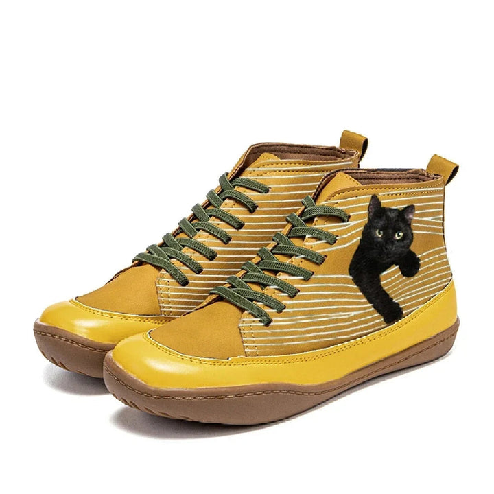 Zara - 猫デザインのスタイリッシュなブーツ