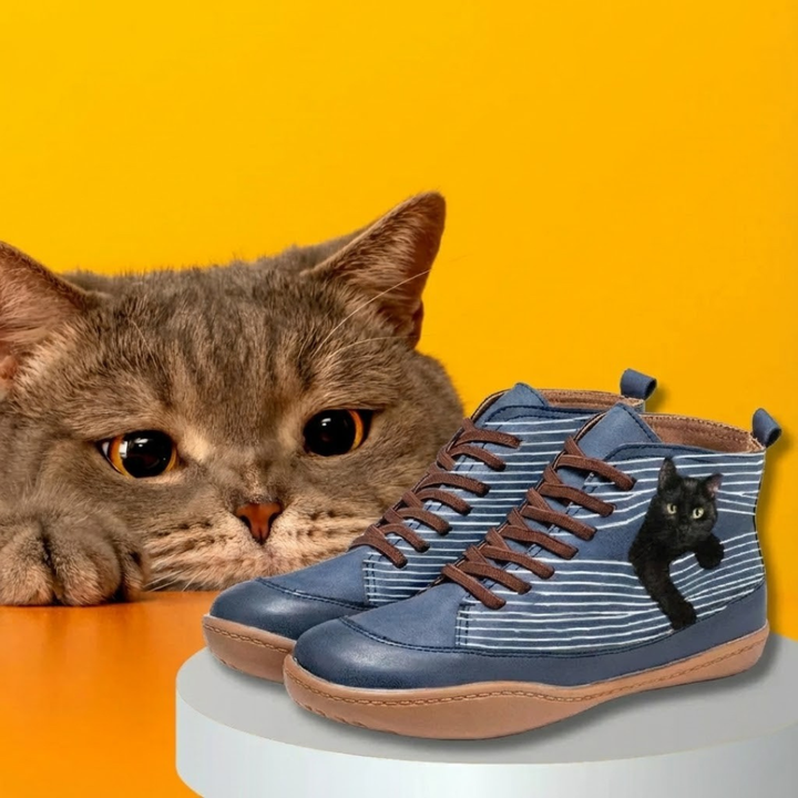 Zara - 猫デザインのスタイリッシュなブーツ