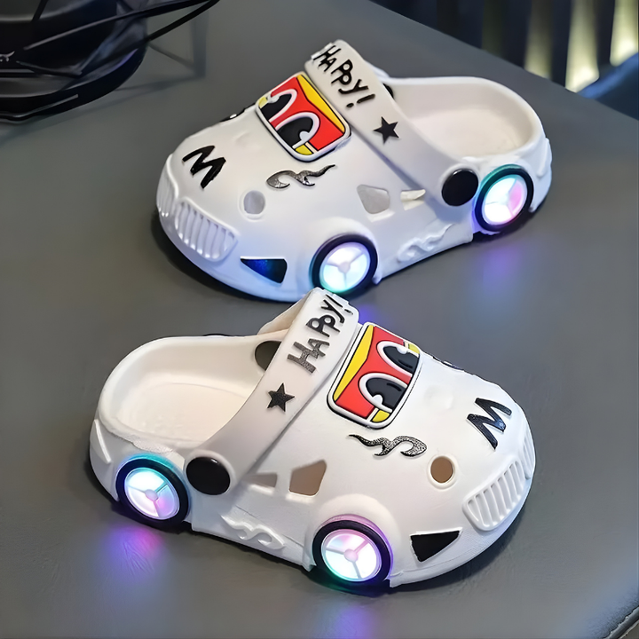 KidVroom - 光る車輪とストラップ付き 子供用LEDカースリッパ