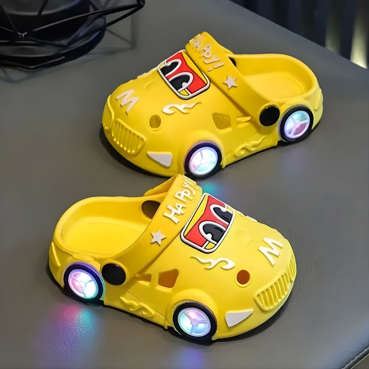KidVroom - 光る車輪とストラップ付き 子供用LEDカースリッパ