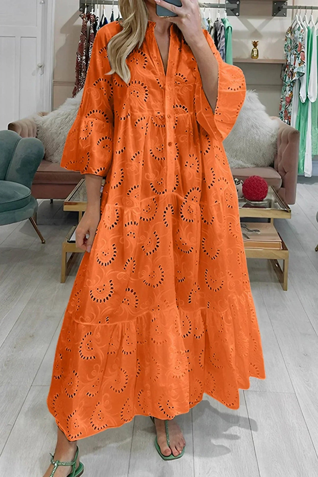 Gilma - Vネックのスタイリッシュなロングドレス