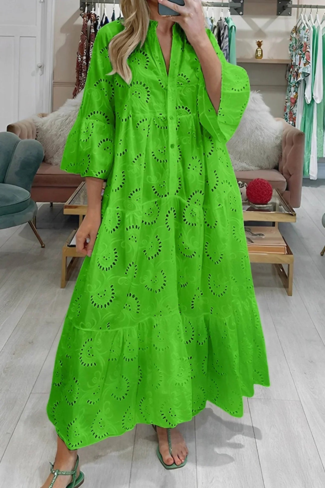 Gilma - Vネックのスタイリッシュなロングドレス