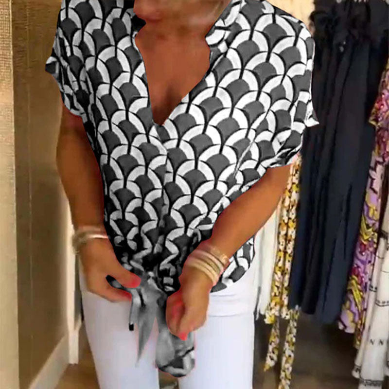 Naskia - 半袖Vネックブラウス